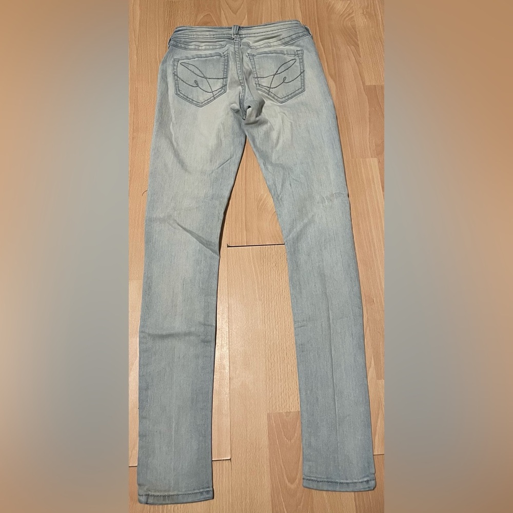 Bootlegger Jeans 🦋 - Picture 2 of 5
